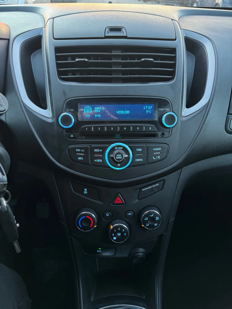 Chevrolet Trax 1.6i ИТАЛИЯ, снимка 13 - Автомобили и джипове - 44943285