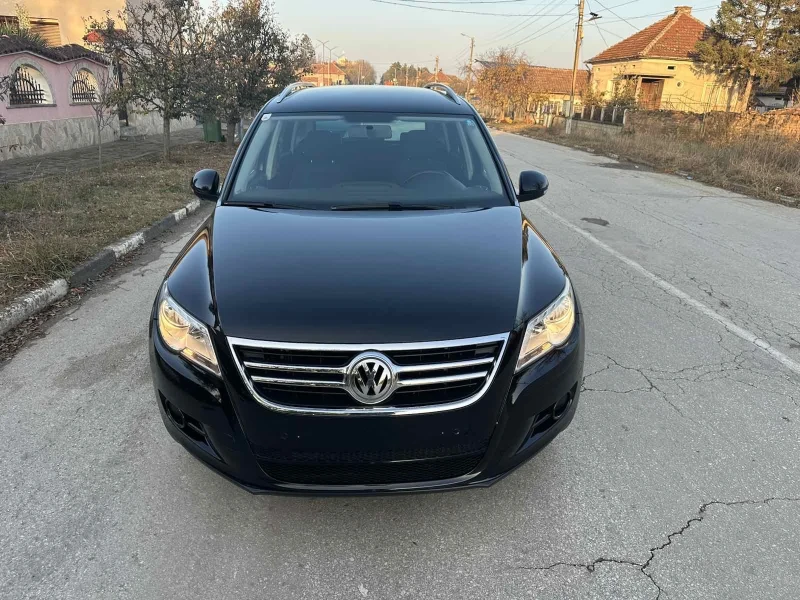 VW Tiguan 2.0TDI, снимка 1 - Автомобили и джипове - 48246220