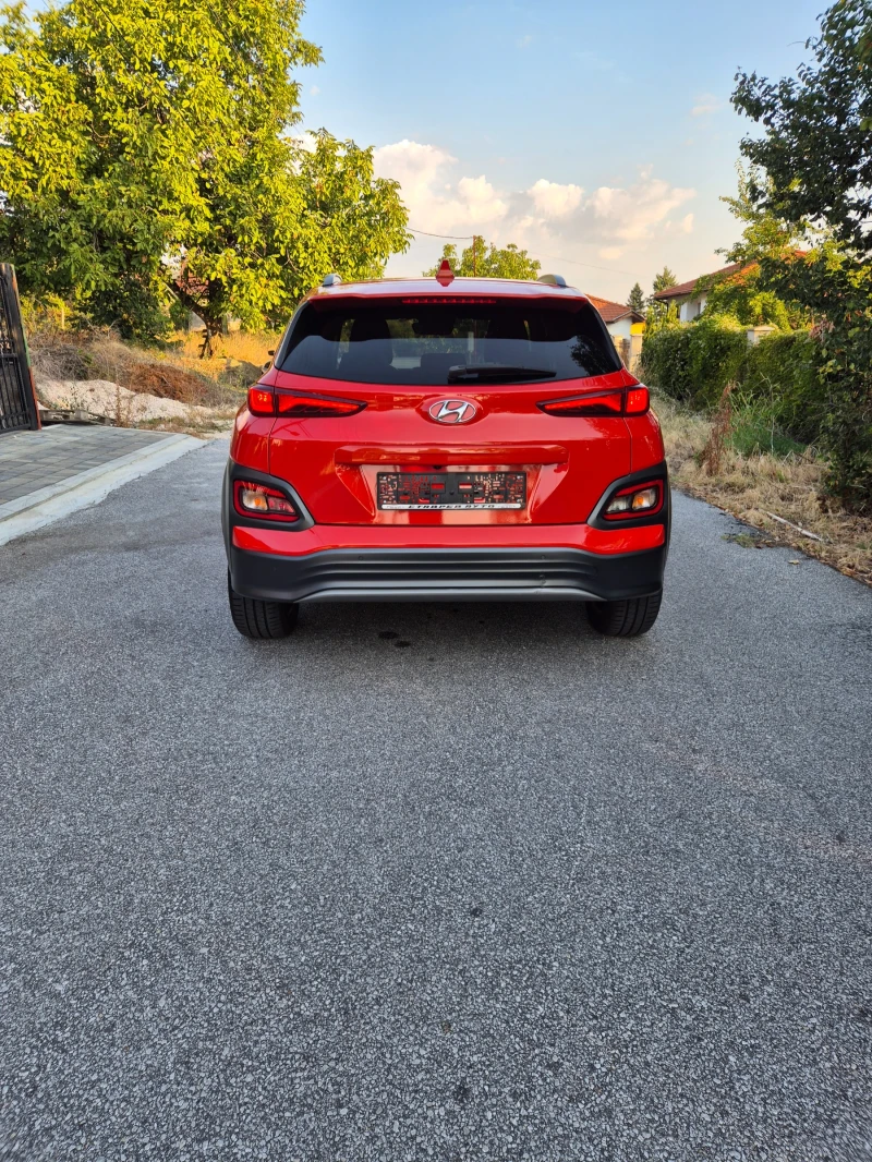 Hyundai Kona 64 kWh/ Premium/Термо помпа/91хил км/SOH 100%, снимка 7 - Автомобили и джипове - 51653526