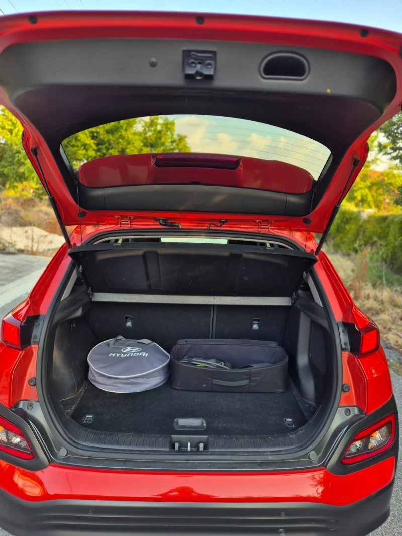 Hyundai Kona 64 kWh/ Premium/Термо помпа/91хил км/SOH 100%, снимка 8 - Автомобили и джипове - 51653526