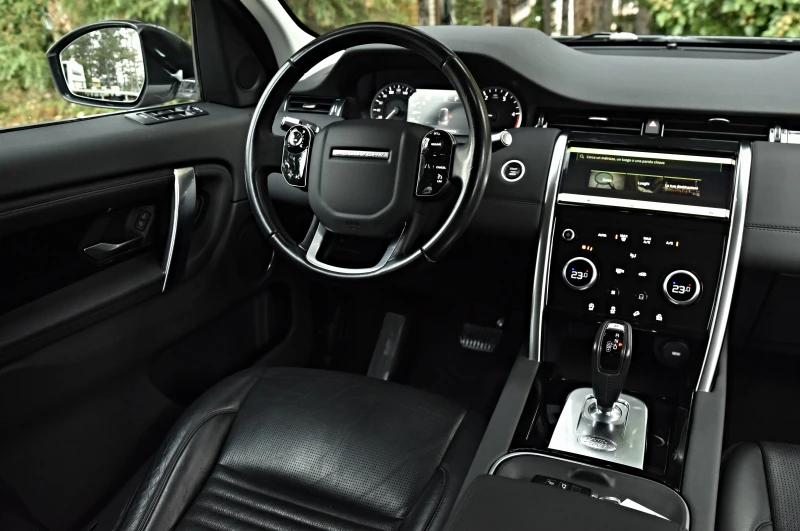 Land Rover Discovery Sport Discovery S, снимка 8 - Автомобили и джипове - 52341786