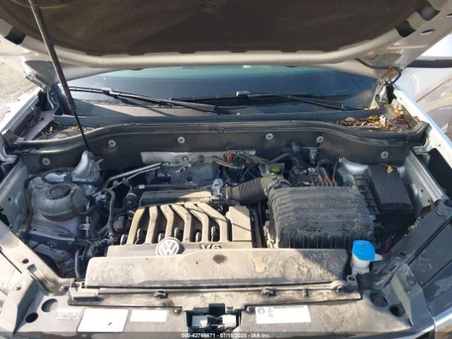 VW Atlas 3.6L V6 SE W/TECHNOLOGY CARFAX АВТО КРЕДИТ , снимка 15 - Автомобили и джипове - 52737478