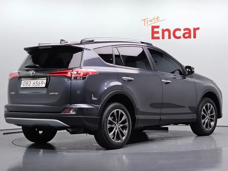 Toyota Rav4 2.5 2WD, снимка 2 - Автомобили и джипове - 55262859
