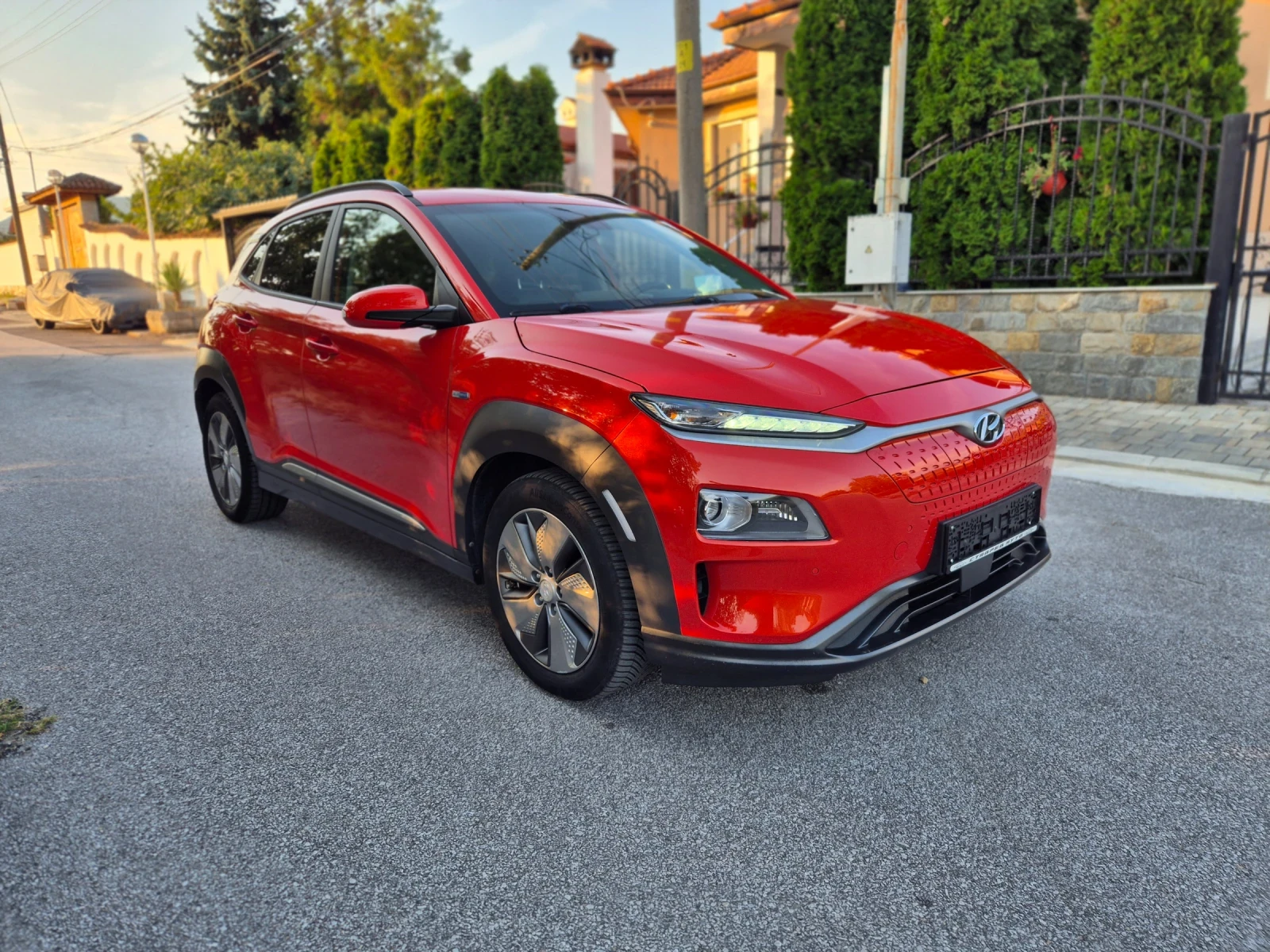Hyundai Kona 64 kWh/ Premium/204кс/Термо помпа/91хил км - изображение 2
