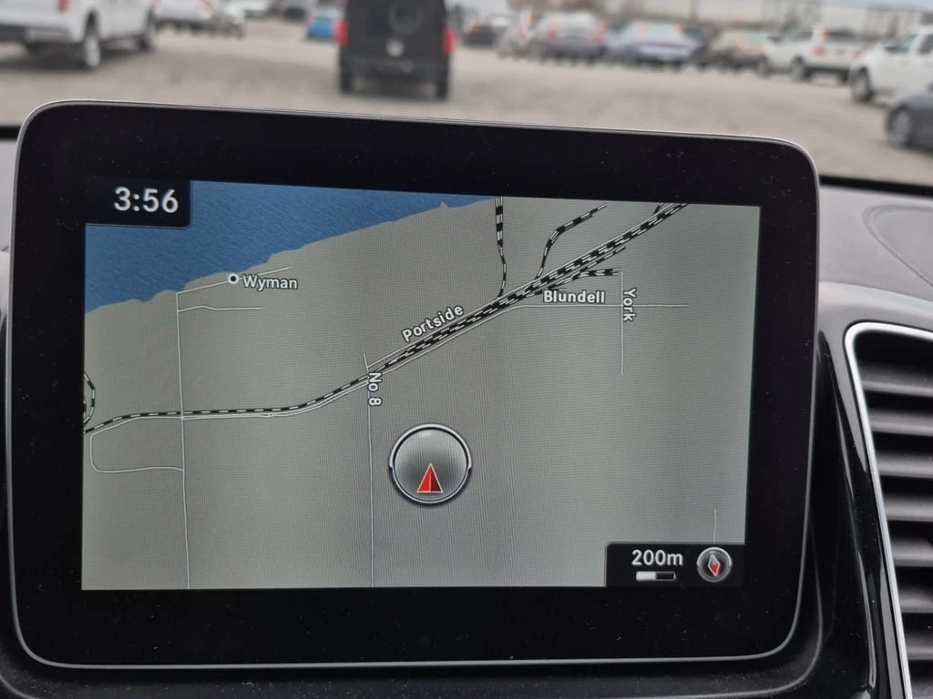 Mercedes-Benz GLS 500 * 550 * CARFAX * ФИНАНСИРАНЕ - изображение 8