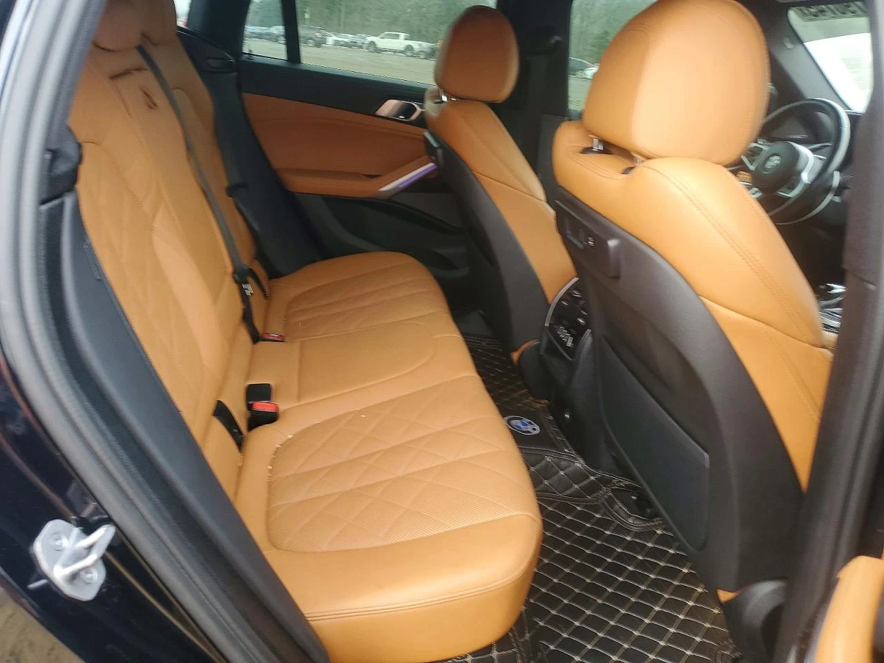 BMW X6 XDRIVE40I M PACK| DISTRONIC| ПАНО| HARMAN| KEYLESS, снимка 11 - Автомобили и джипове - 53837561