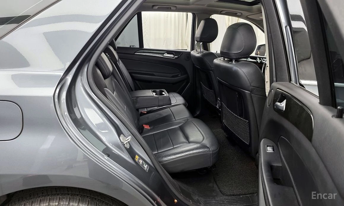 Mercedes-Benz GLE 350, снимка 12 - Автомобили и джипове - 53876677