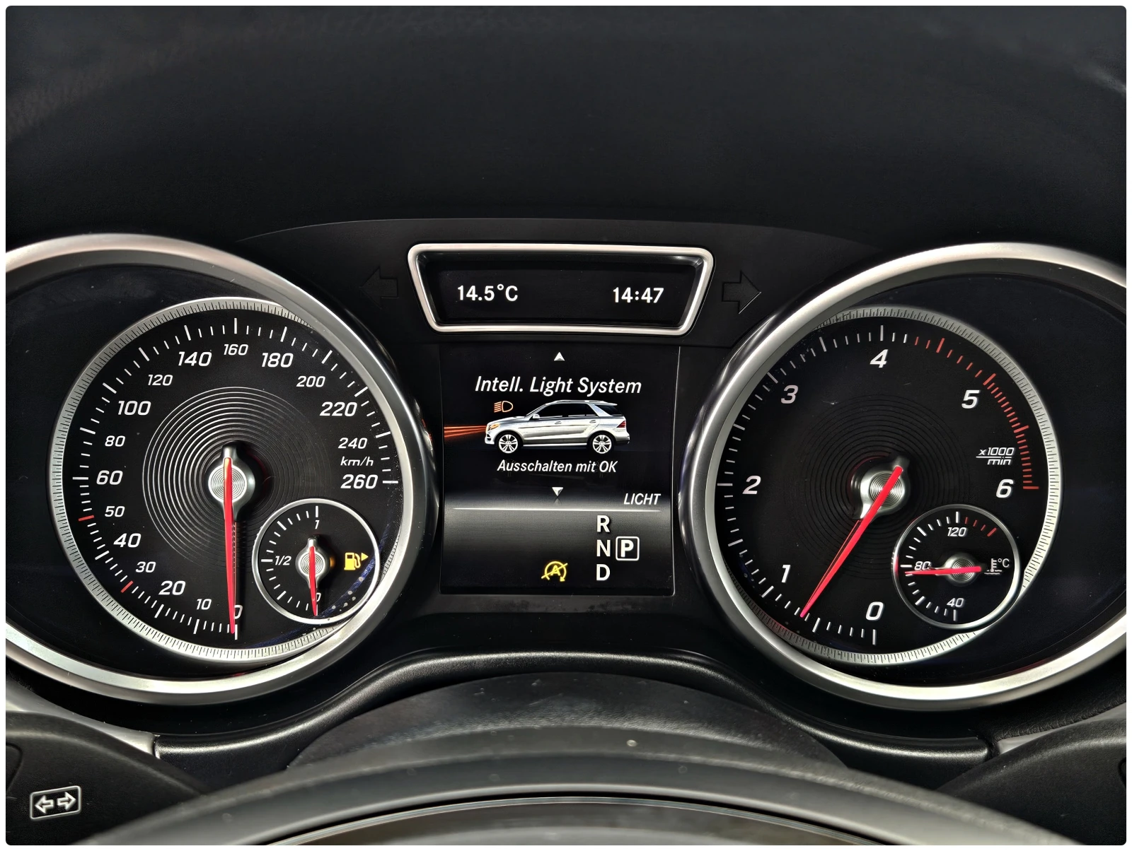 Mercedes-Benz GLE 350 AMG/GERMANY/360CAMERA/ПОДГРЕВ/AMBIENT/BLIND SPOT/L, снимка 10 - Автомобили и джипове - 54087285