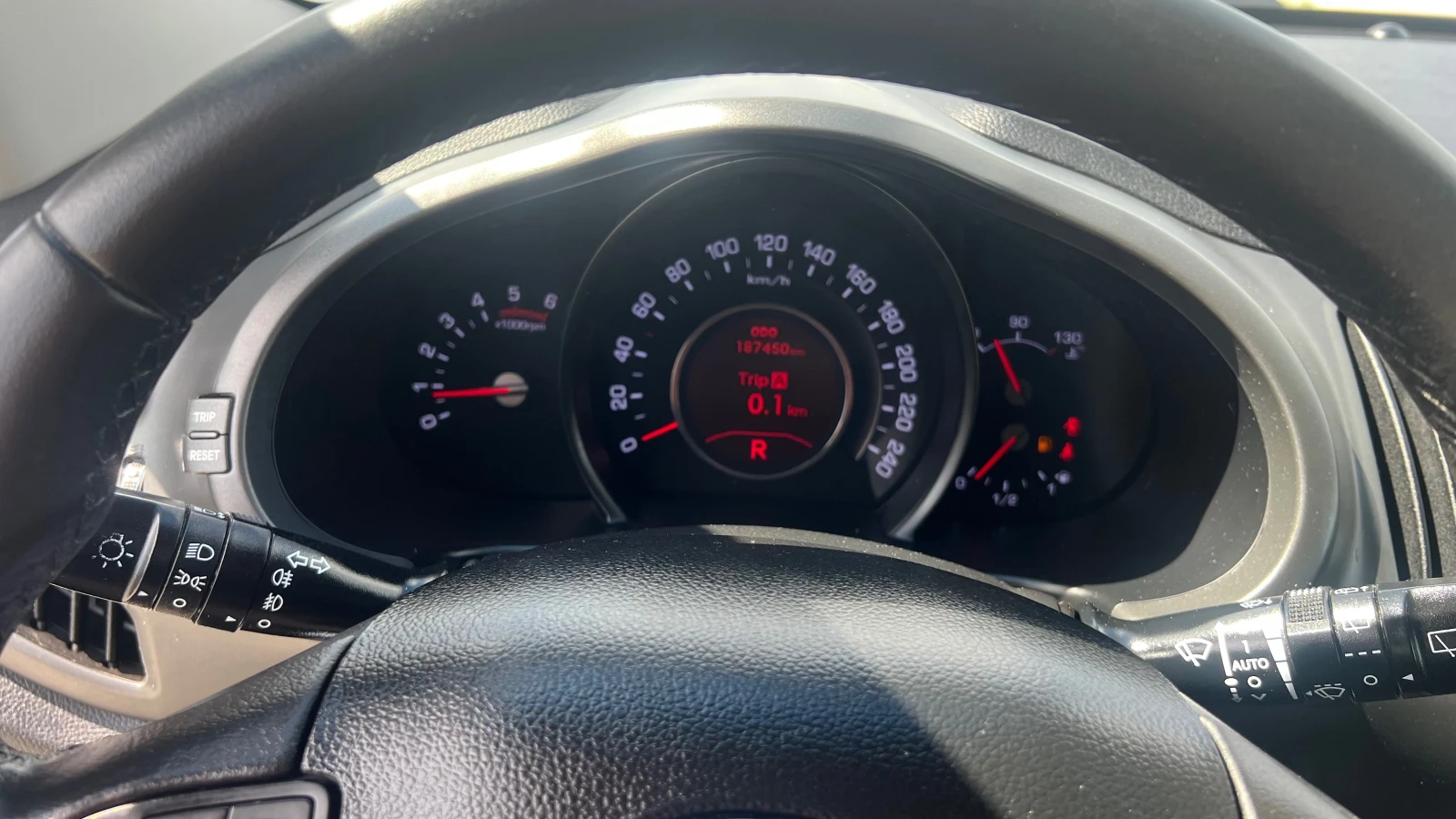 Kia Sportage 2.0crdi avtomat 4x4, снимка 11 - Автомобили и джипове - 54157307