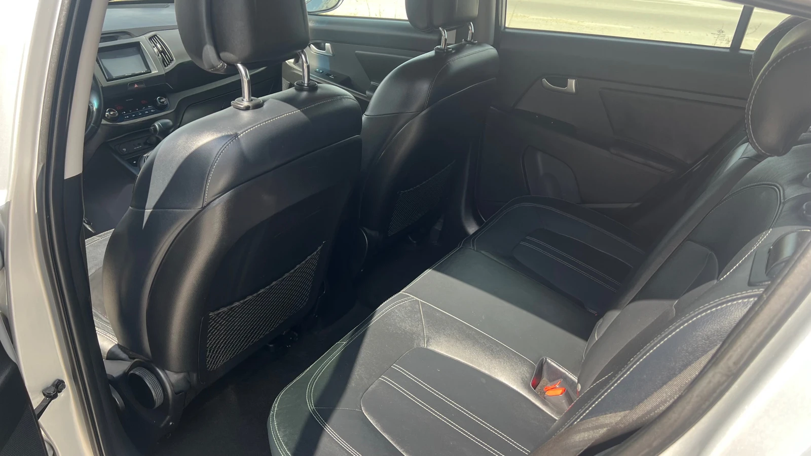 Kia Sportage 2.0crdi avtomat 4x4, снимка 8 - Автомобили и джипове - 54157307