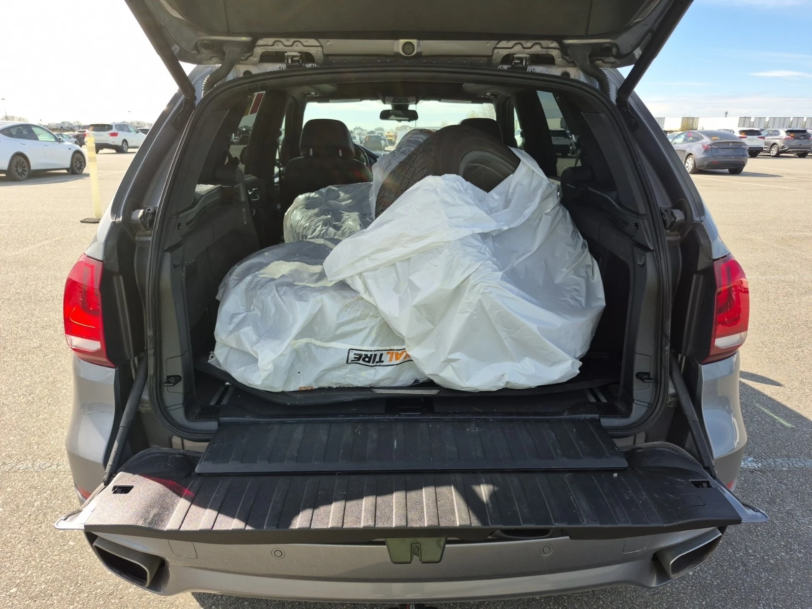 BMW X5 35i * M ПАКЕТ * ПАНОРАМА * СЕРВИЗНА ИСТОРИЯ * , снимка 11 - Автомобили и джипове - 54162045