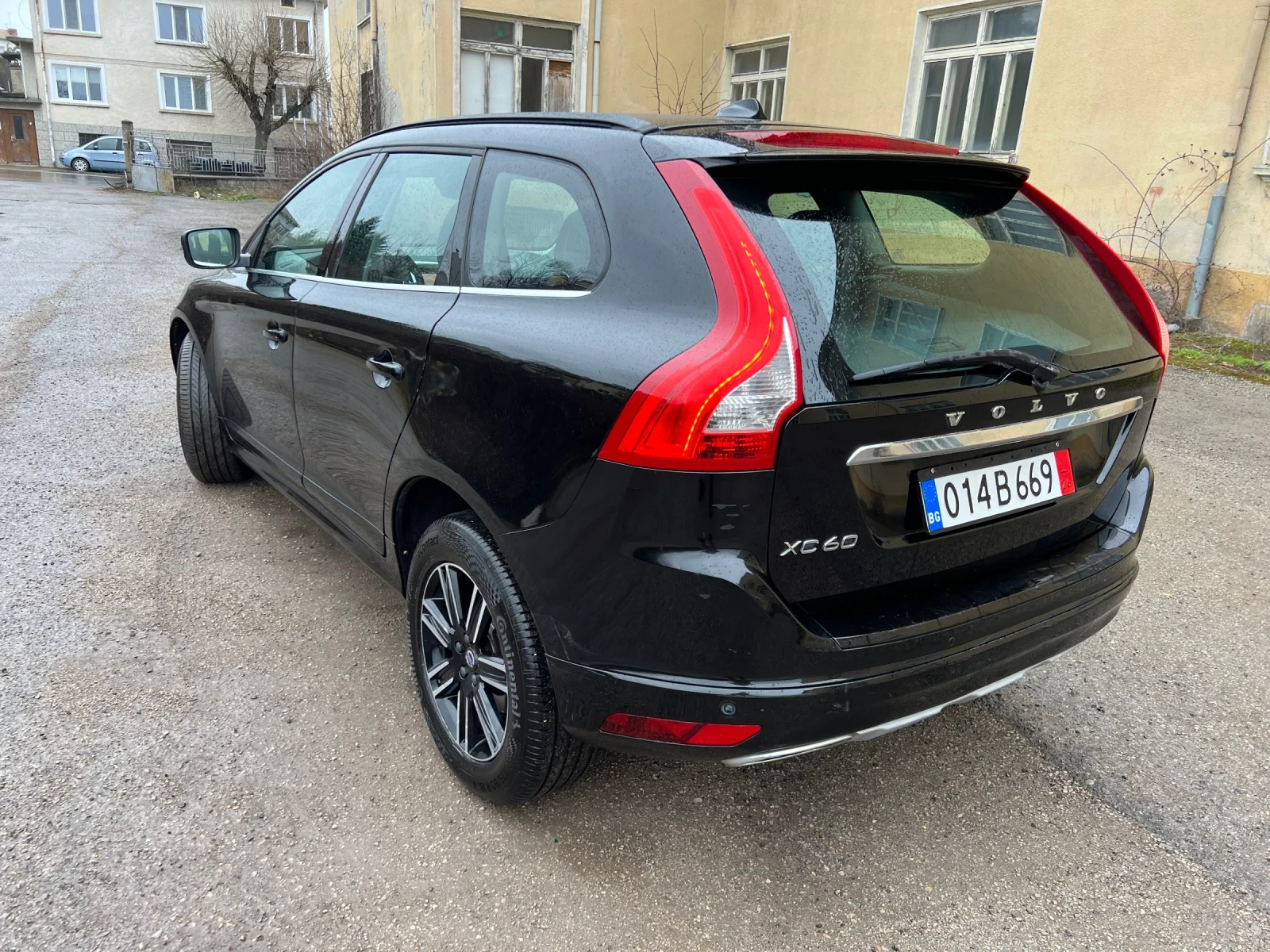 Volvo XC60 2.0D, снимка 6 - Автомобили и джипове - 54461733