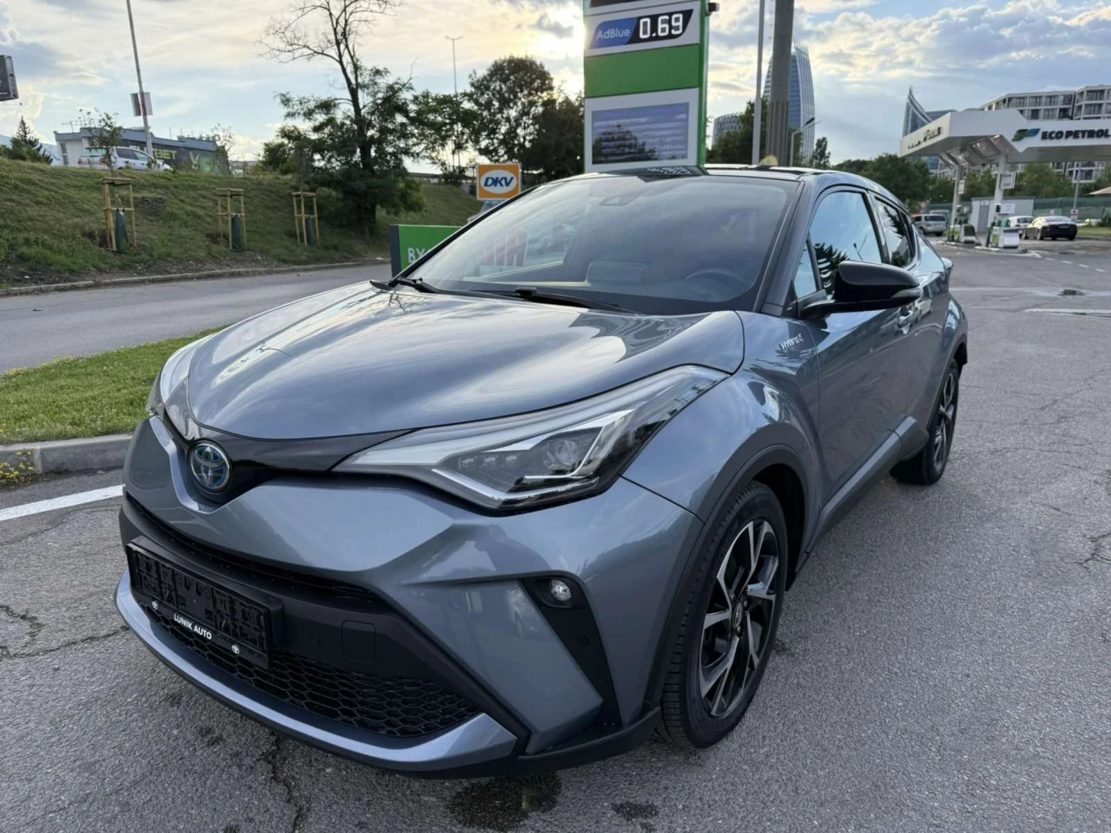 Toyota C-HR TOP TOP TOP HYBRID 2.0 98000KM, снимка 2 - Автомобили и джипове - 54948867