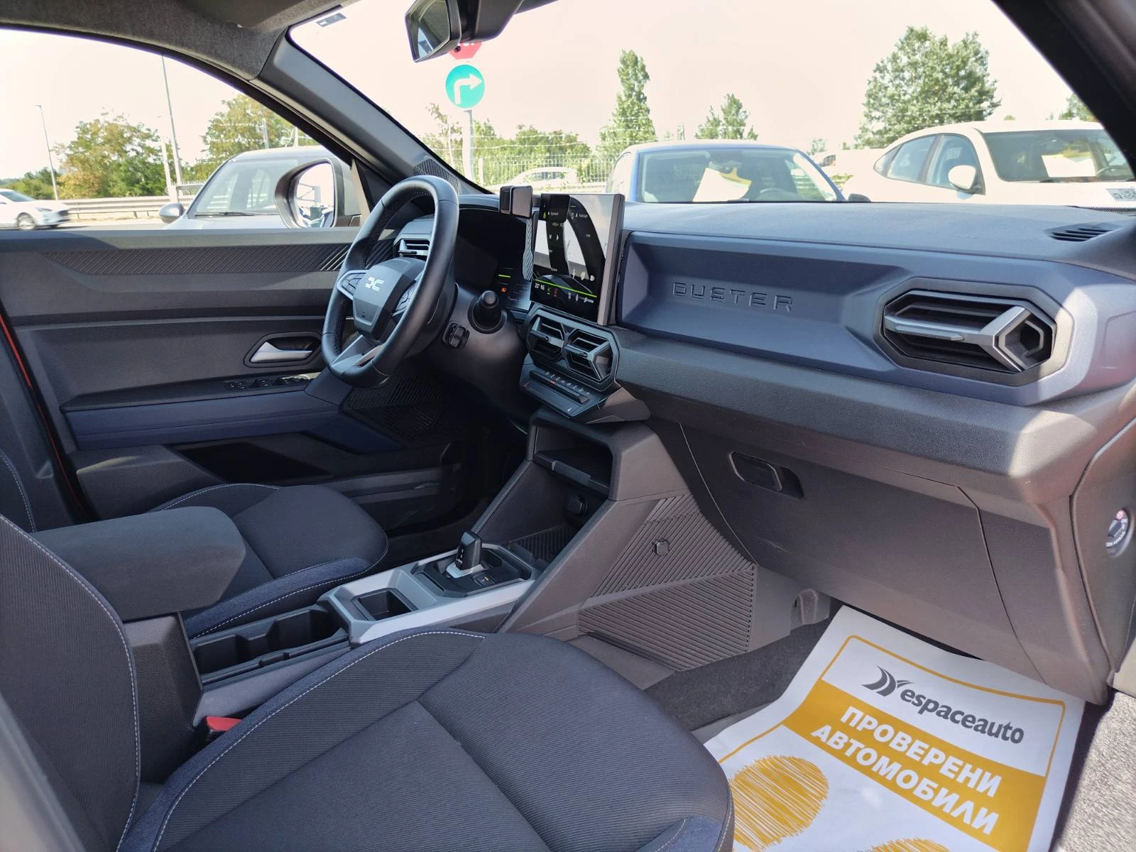 Dacia Duster 1.6 E-Tech/140к.с./Full Hybrid/Journey, снимка 14 - Автомобили и джипове - 55621260
