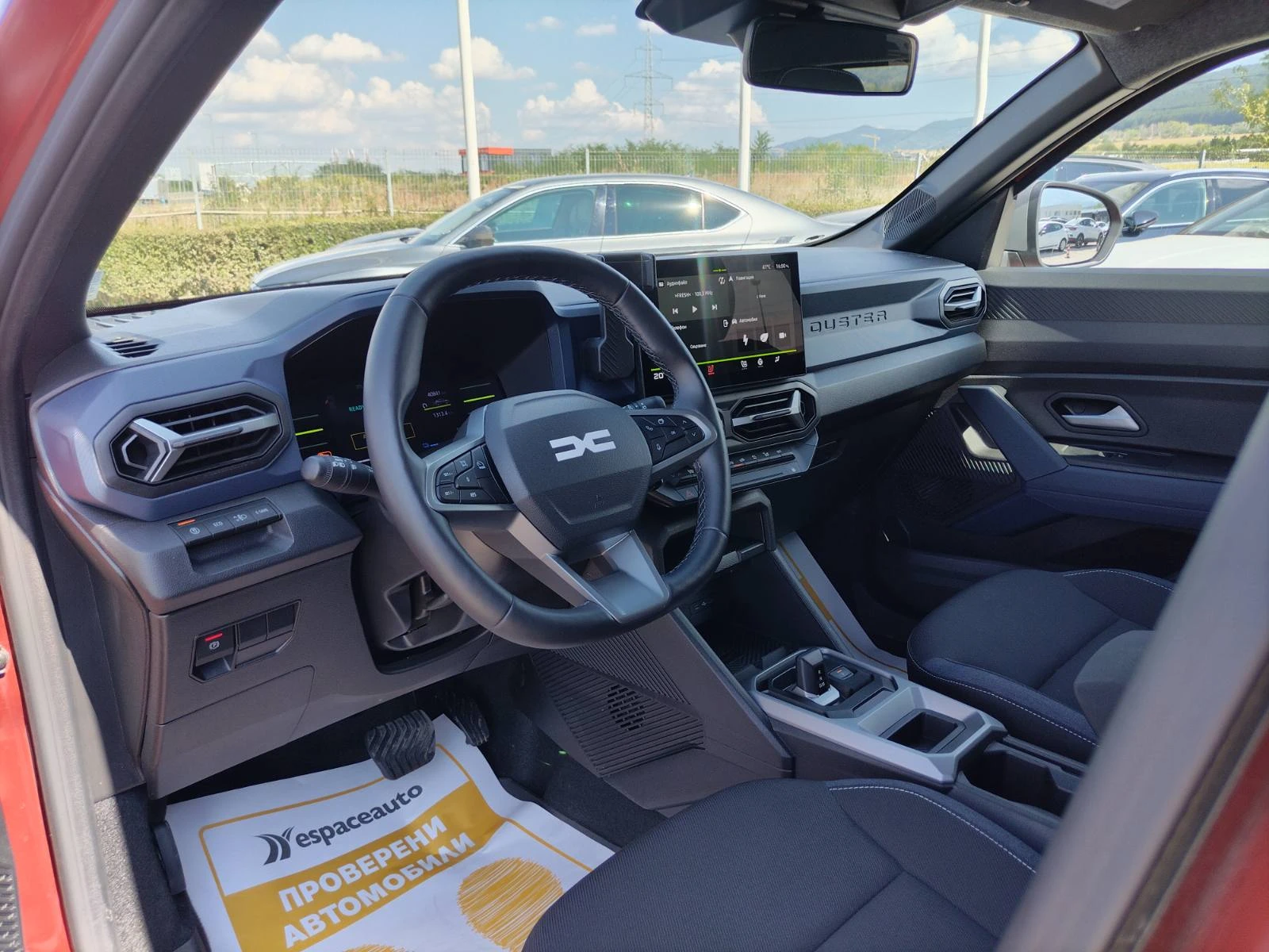 Dacia Duster 1.6 E-Tech/140к.с./Full Hybrid/Journey, снимка 12 - Автомобили и джипове - 55621260