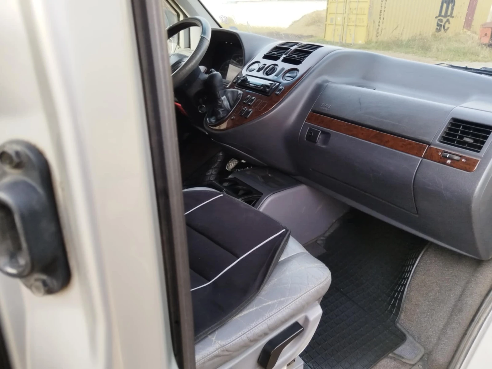 Mercedes-Benz V 220  - изображение 7