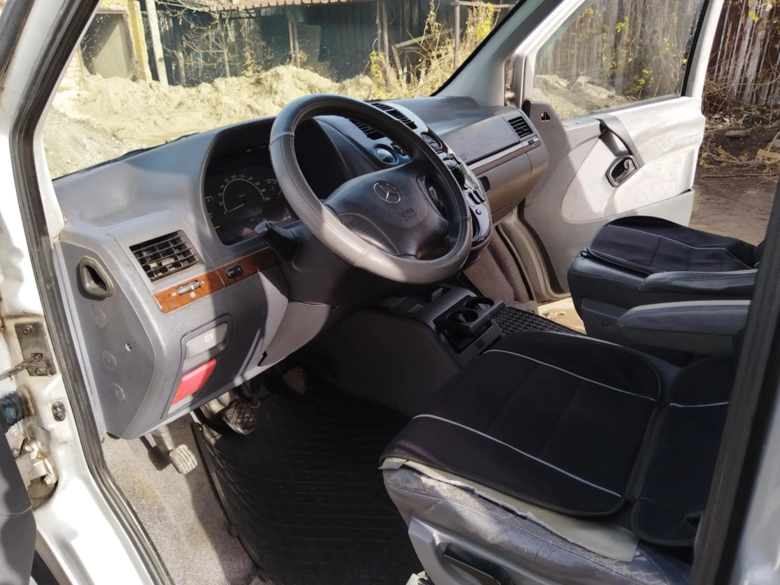 Mercedes-Benz V 220  - изображение 8