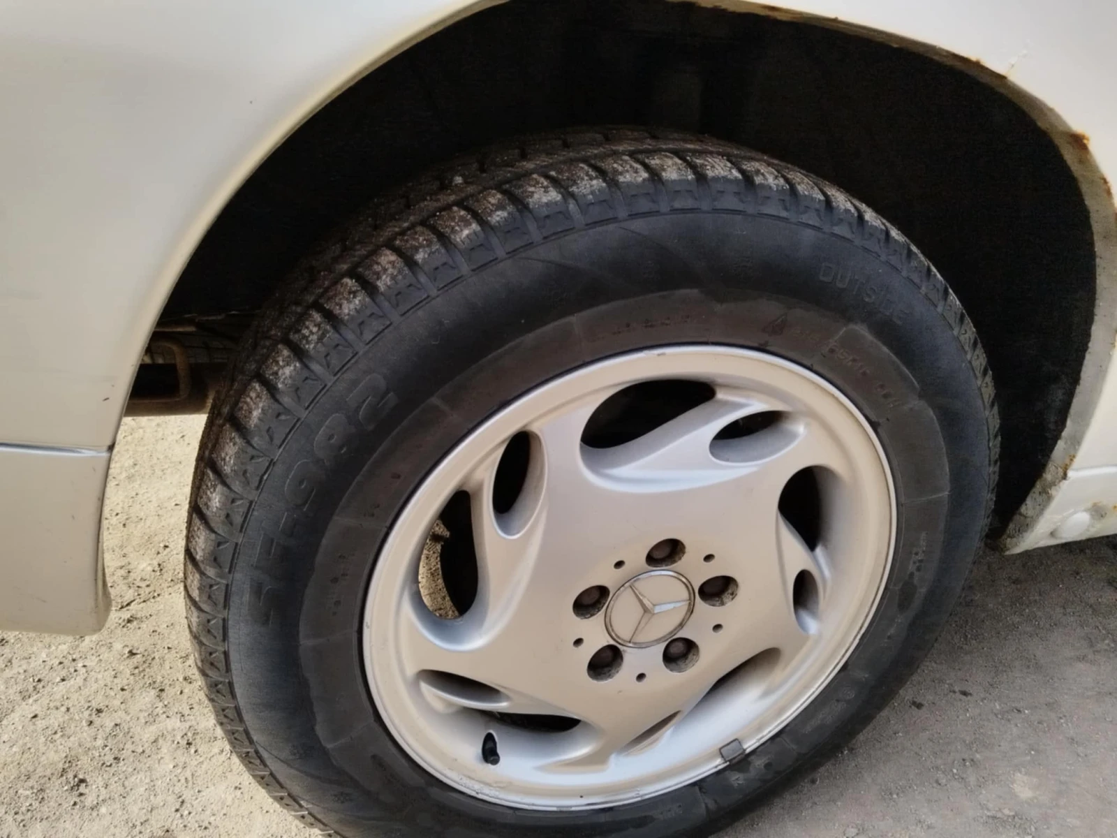 Mercedes-Benz V 220  - изображение 9