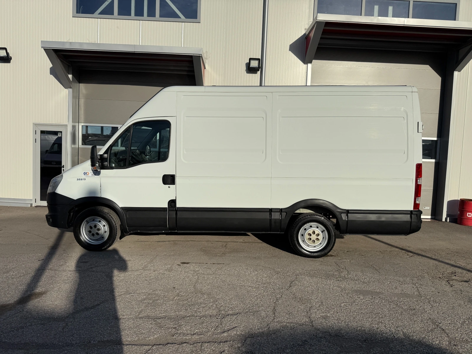 Iveco Daily 2.3 , снимка 2 - Бусове и автобуси - 54338374
