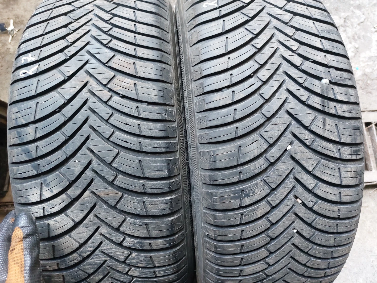 ���� 225/55R17 | Mobile.bg � ����������� 2