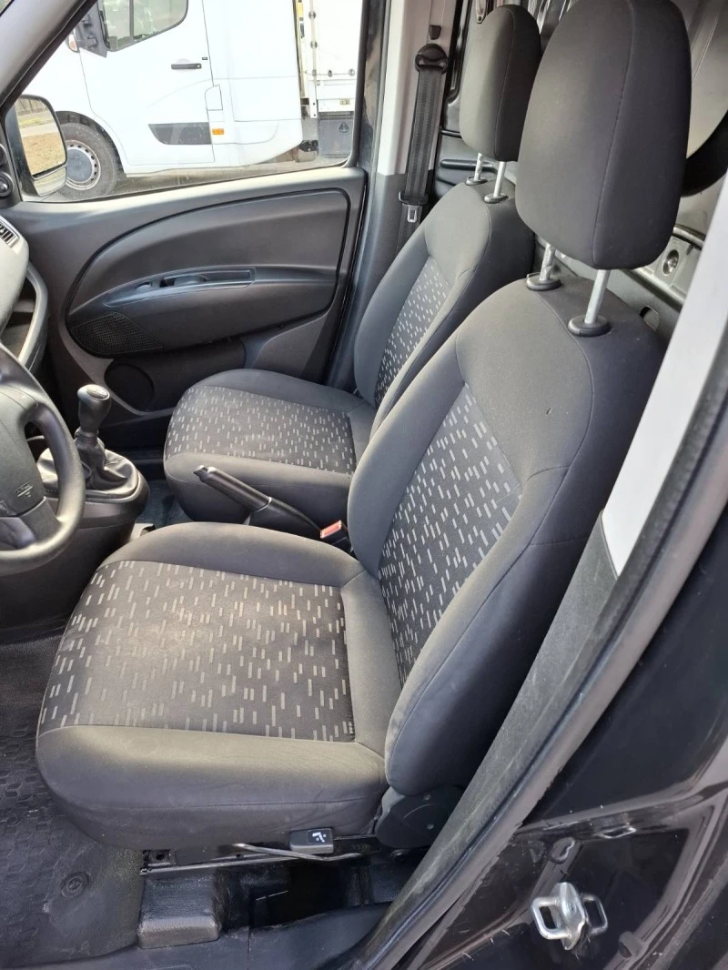 Opel Combo, снимка 5 - Автомобили и джипове - 48602261