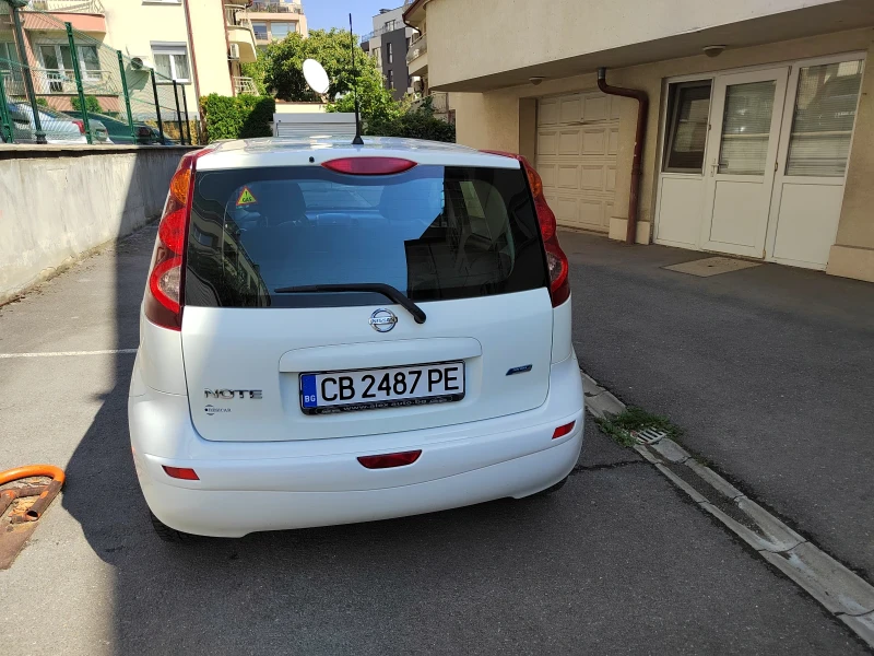 Nissan Note, снимка 3 - Автомобили и джипове - 48265428