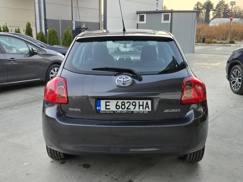 Toyota Auris 1.6i 124 hp, снимка 6 - Автомобили и джипове - 48144426