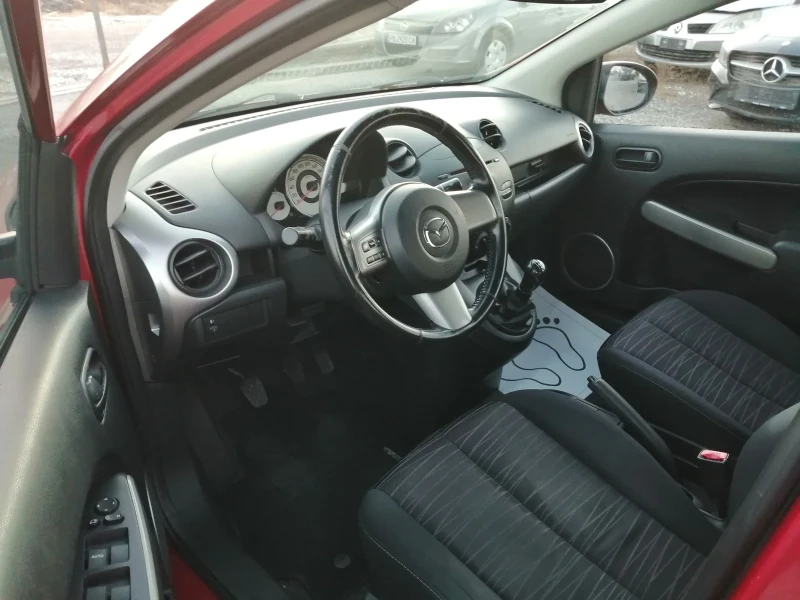 Mazda 2 1.4Hdi KLIMA EURO4 68ps, снимка 9 - Автомобили и джипове - 48343302