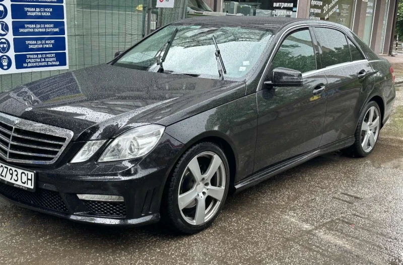 Mercedes-Benz E 350 AMG* 7G* НА ПРУЖИНИ* TOP* Цена до 31.12.24г. !!!, снимка 1 - Автомобили и джипове - 48433945