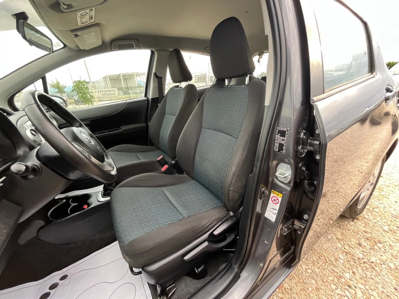 Toyota Yaris 1.3i, 99ck, ЛИЗИНГ, снимка 11 - Автомобили и джипове - 50413052