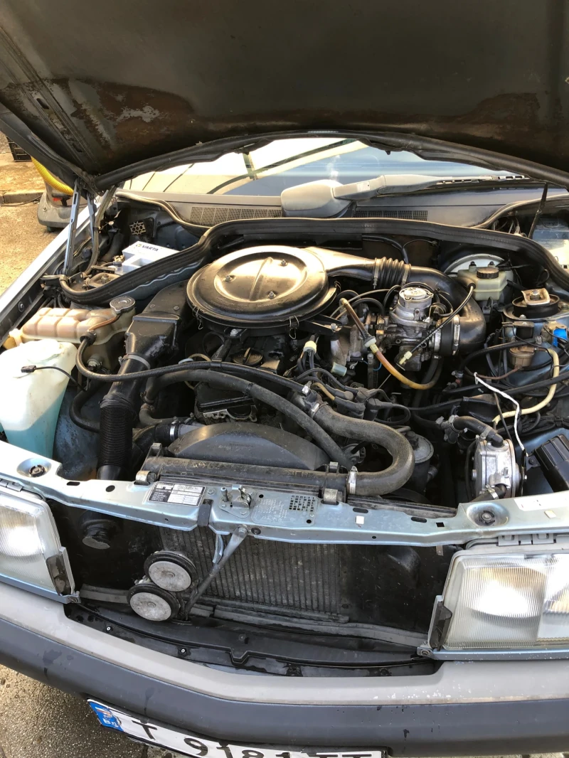 Mercedes-Benz 190, снимка 11 - Автомобили и джипове - 52284859