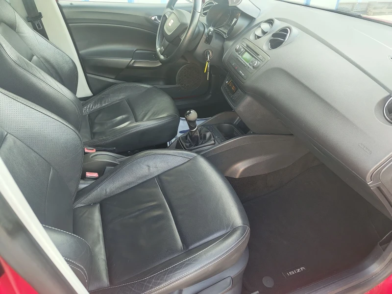 Seat Ibiza 1.2 TSI - КОЖА, снимка 11 - Автомобили и джипове - 51749868