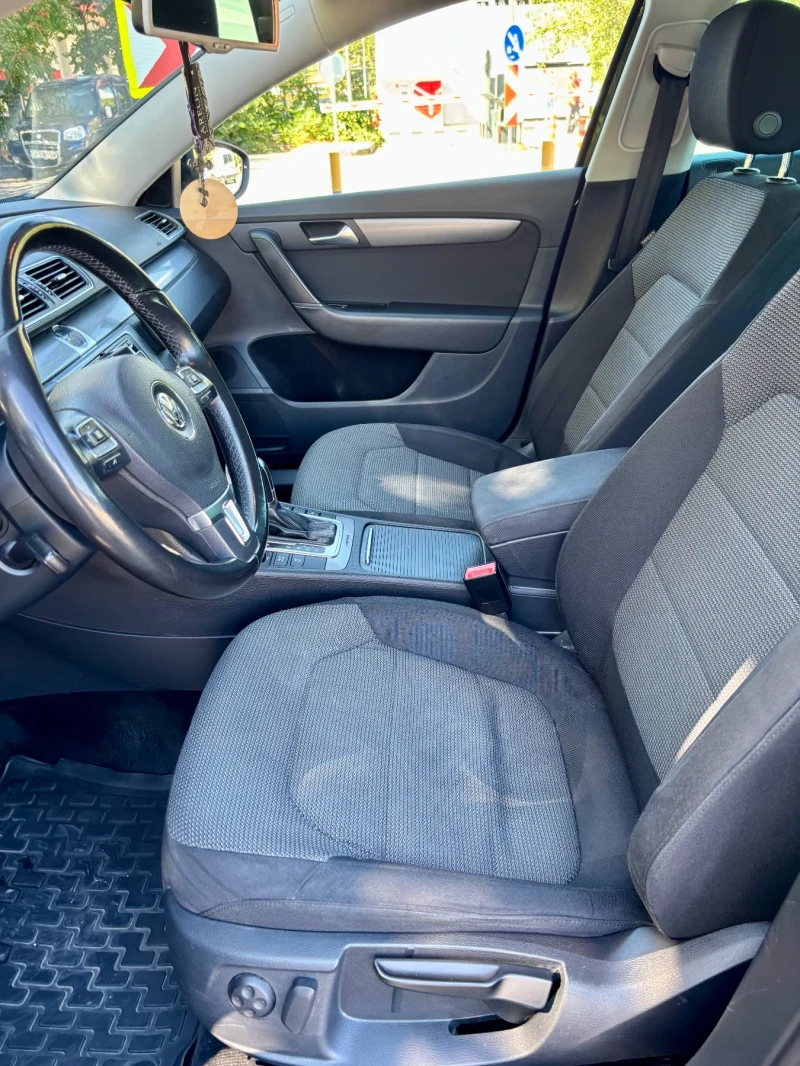 VW Passat B7 2.0 TDI 4motion, снимка 9 - Автомобили и джипове - 52191373