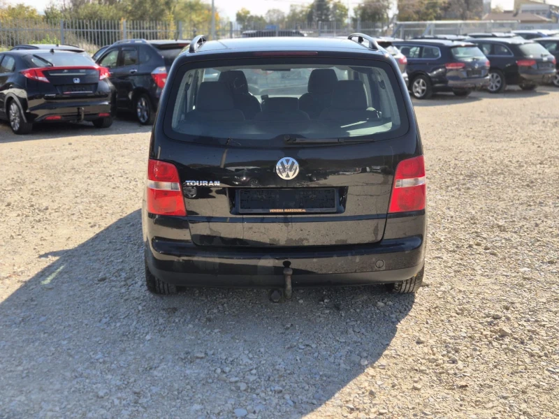 VW Touran 1.9 TDI, снимка 6 - Автомобили и джипове - 52156487