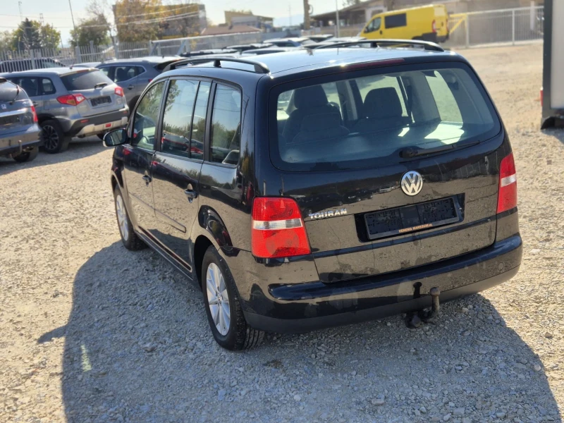 VW Touran 1.9 TDI, снимка 7 - Автомобили и джипове - 52156487