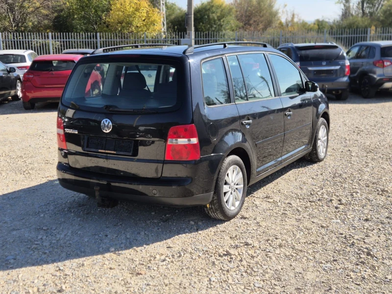 VW Touran 1.9 TDI, снимка 5 - Автомобили и джипове - 52156487