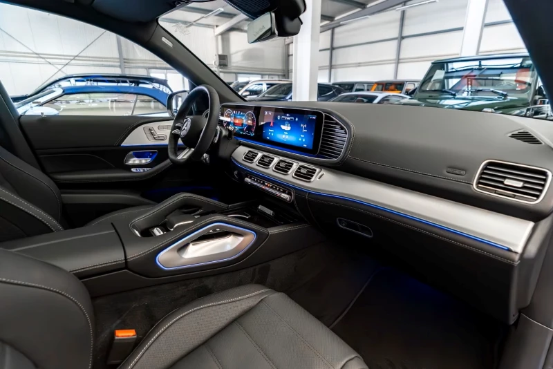Mercedes-Benz GLS 450 FACELIFT* 4 MATIC* AMG LINE PLUS* PANO* 360* , снимка 12 - Автомобили и джипове - 52341979