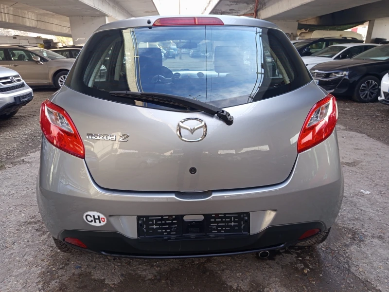Mazda 2 1.5 i avtomatik, снимка 6 - Автомобили и джипове - 52825368