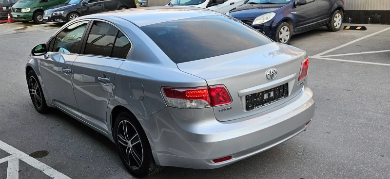 Toyota Avensis 1.8, седан, андроид, снимка 7 - Автомобили и джипове - 52908359