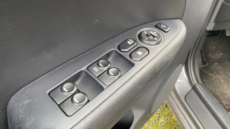 Hyundai I30 1, 6i 16v, снимка 7 - Автомобили и джипове - 53096081