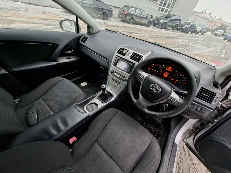 Toyota Avensis, снимка 7 - Автомобили и джипове - 53279078