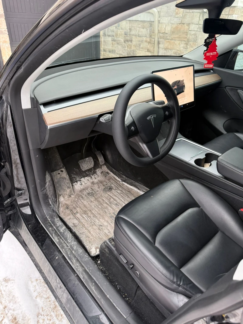 Tesla Model Y Long Range* Панорамен покрив* AWD* Премиум аудио* , снимка 7 - Автомобили и джипове - 53382805