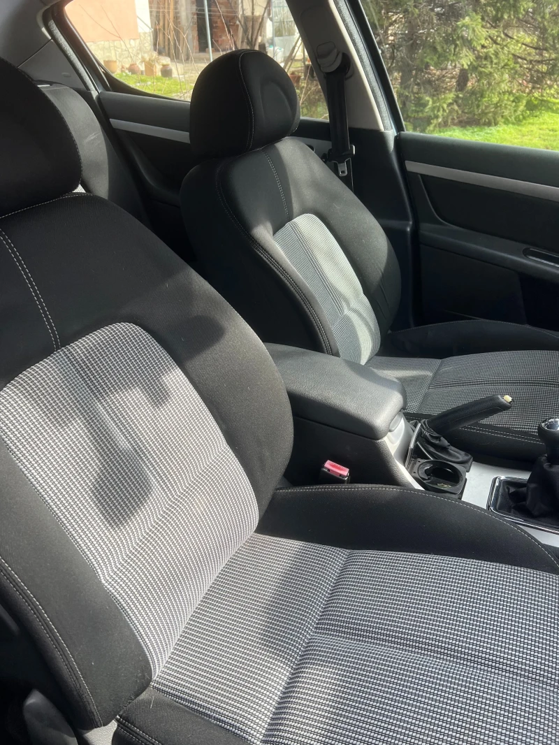 Peugeot 407 ЕВРО 4, снимка 10 - Автомобили и джипове - 53531093