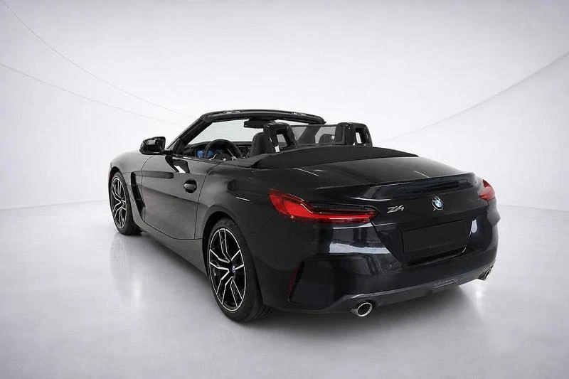 BMW Z4 sDrive30i Navi LED Camera HeadUp, снимка 4 - Автомобили и джипове - 56733791