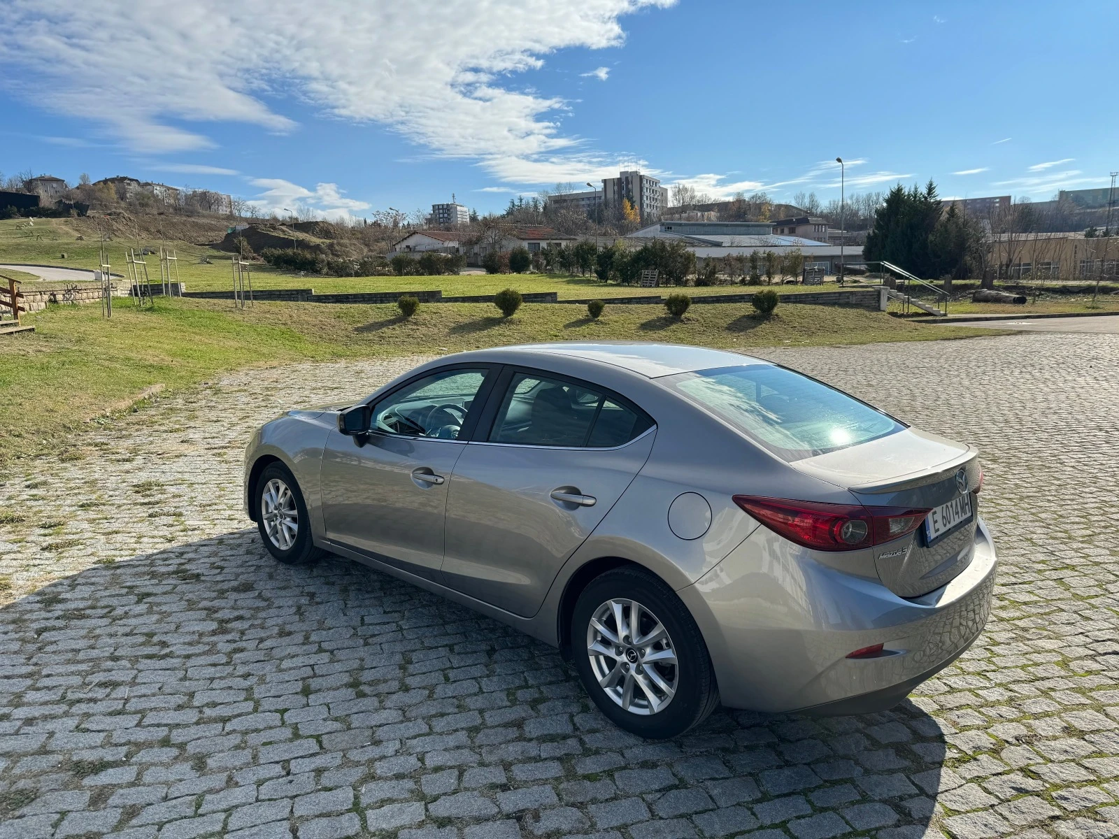 Mazda 3 2.0 Sedan - изображение 4