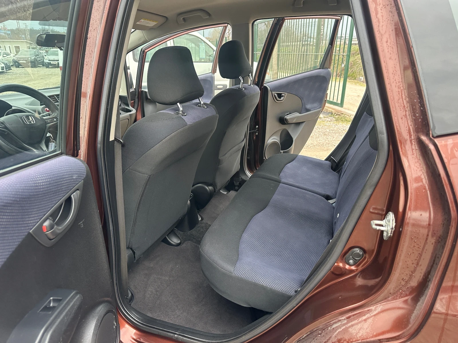 Honda Jazz 1.4-FACE-ECO-MODE-ПЪРВА-РЪКА-1Г-ГАРАНЦИЯ, снимка 14 - Автомобили и джипове - 51662244