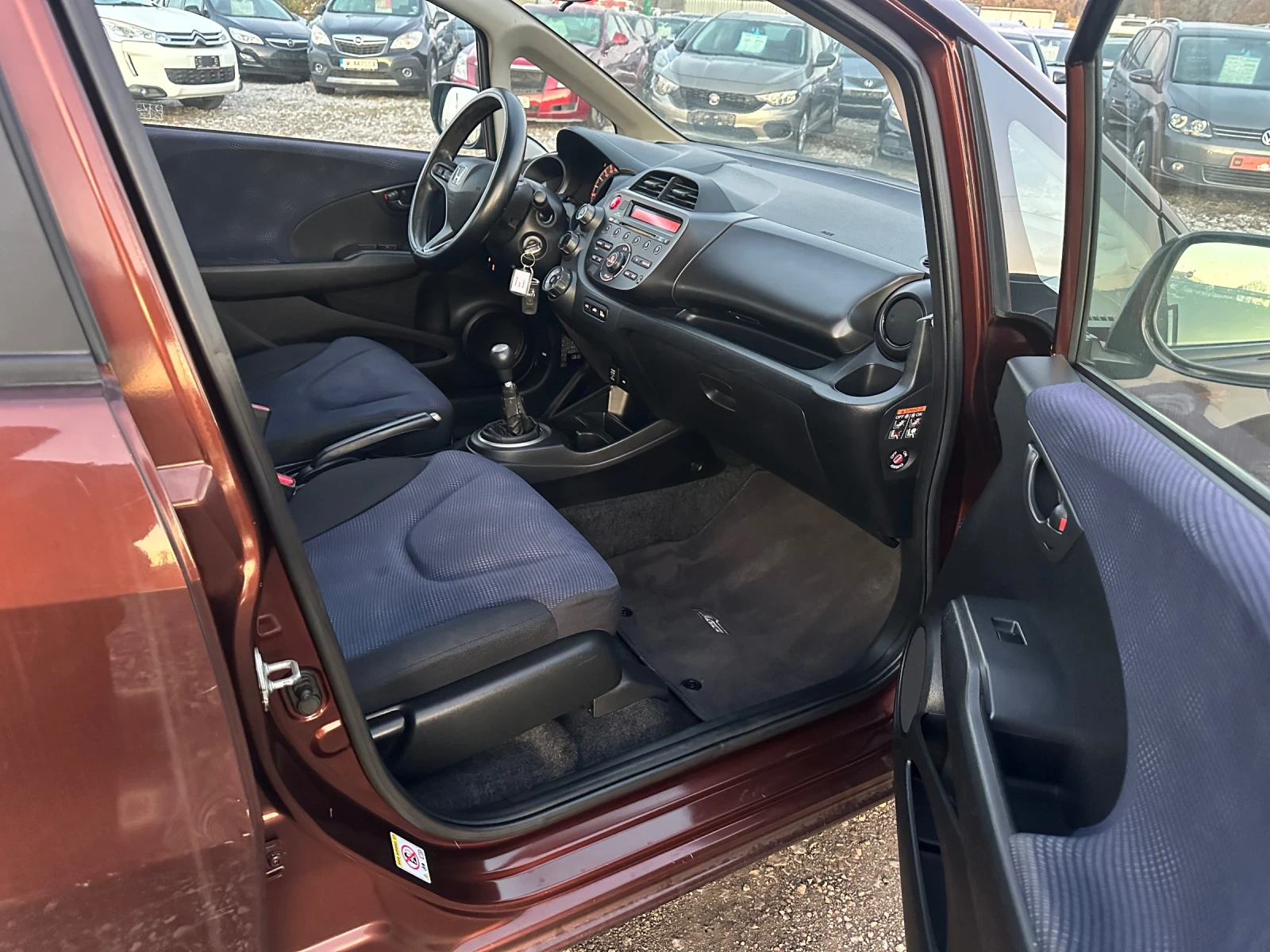 Honda Jazz 1.4-FACE-ECO-MODE-ПЪРВА-РЪКА-1Г-ГАРАНЦИЯ - изображение 9