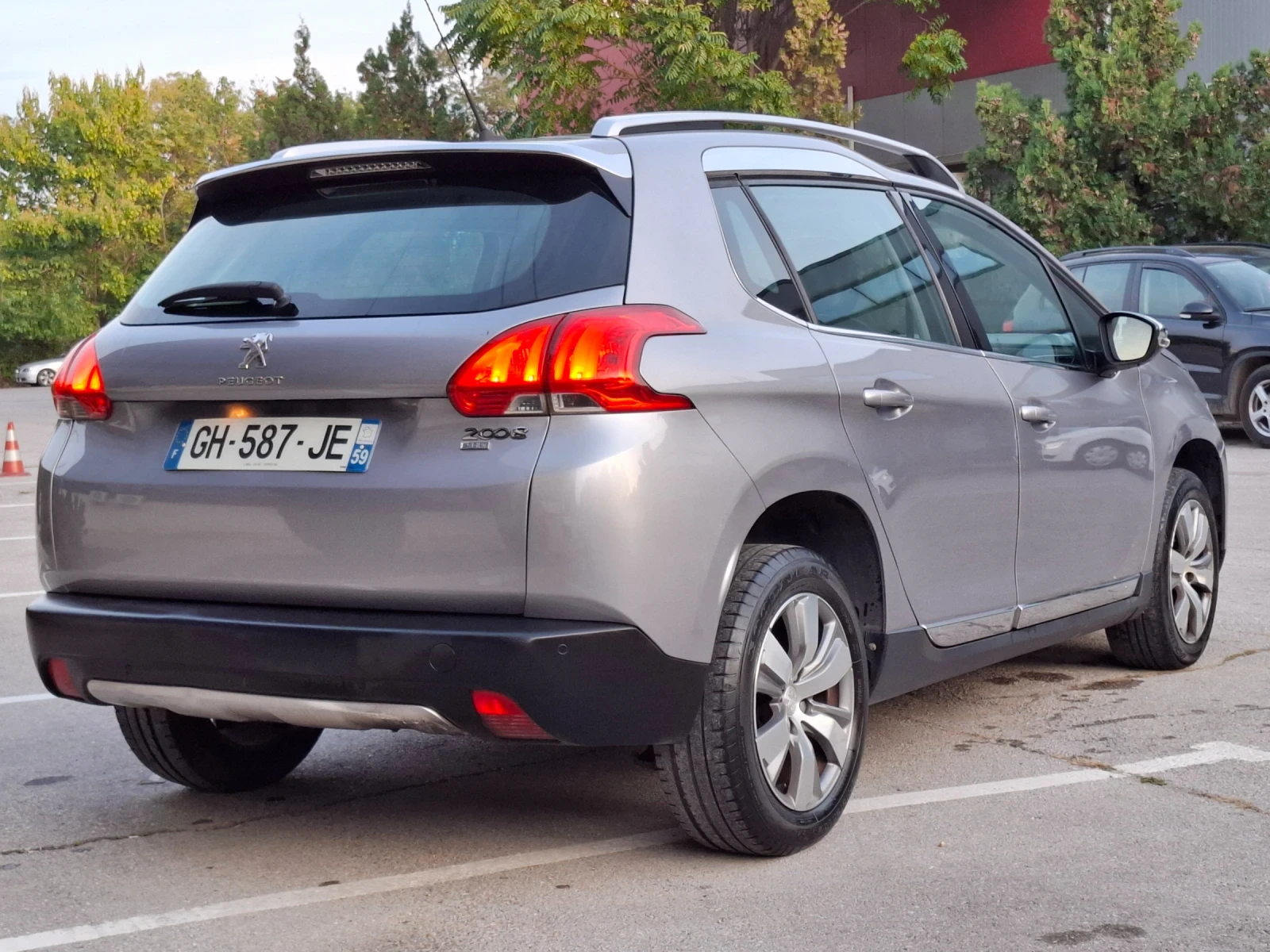 Peugeot 2008 1.6 e-HDI 92hp * НАВИГАЦИЯ * КЛИМАТРОНИК * ЛИЗИНГ  - изображение 6