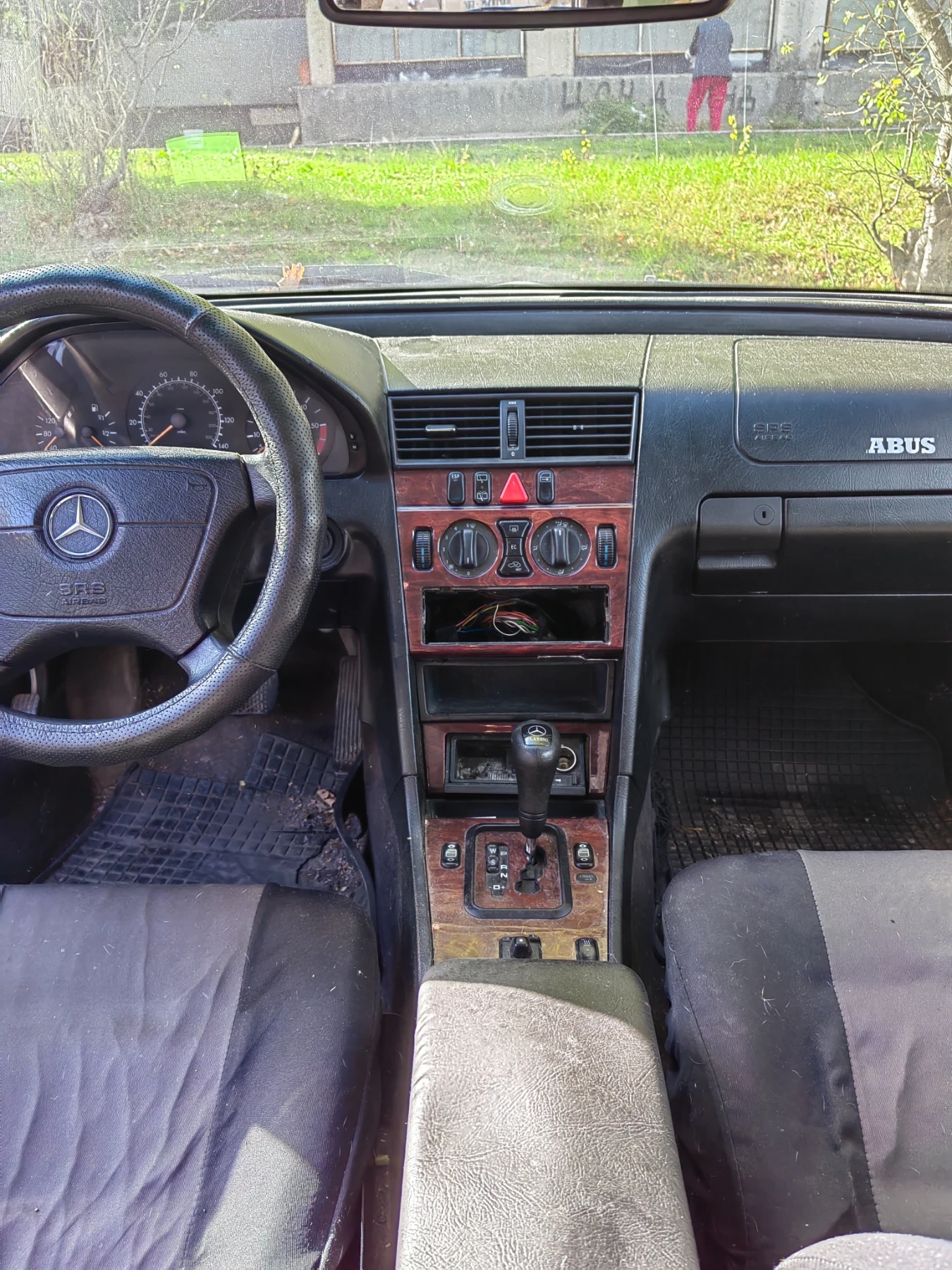 Mercedes-Benz 220 | Mobile.bg — изображение 1