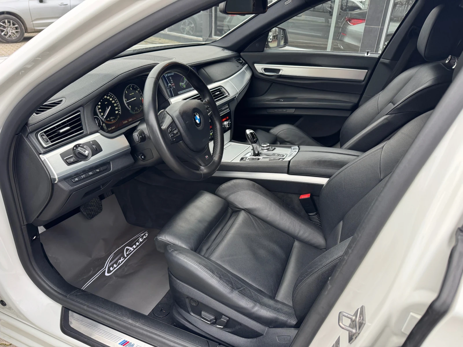 BMW 740 XDRIVE#M-PACK#HEADUP#CAMERA - изображение 8